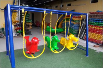 Xích đu 3 con giống 2